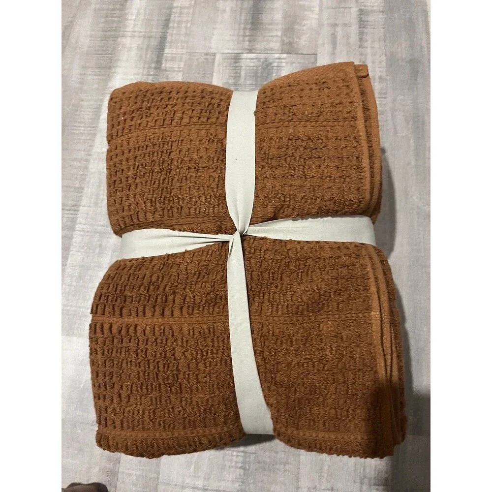 Threshold Performance Plus 4-Piece 100% Cotton Towel Set w/ Hanging Loop Brown